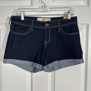 NWT Hollister midi short size 5, w27", 4" inseam, dark wash, denim